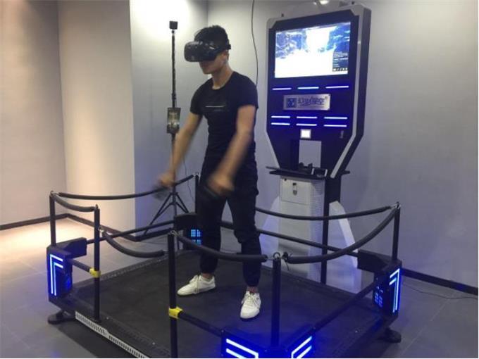 顧客正在體驗精彩刺激的vr設(shè)備